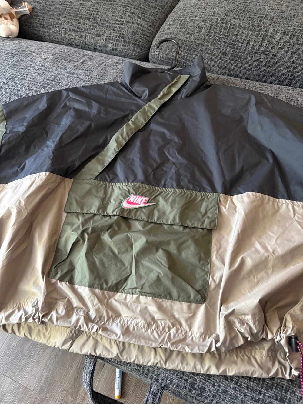 Nike Olive, Tan & Dark Gray Colorblock Windbreaker